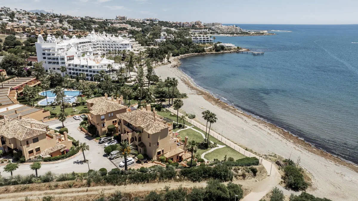 eec440ec-c356-46f0-a2b1-66bd22ea799e