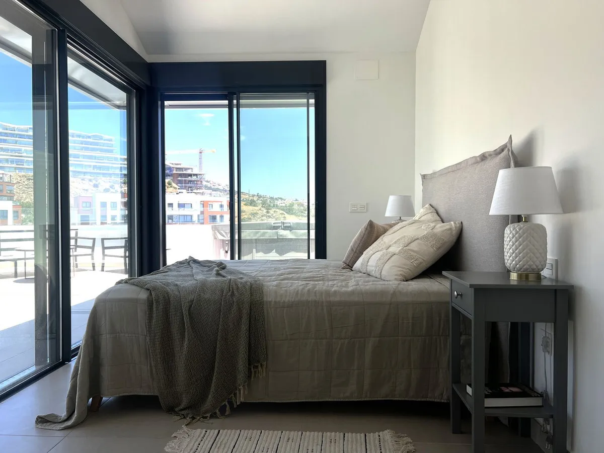 10050f8d-b621-47be-a264-de227a99c0f6