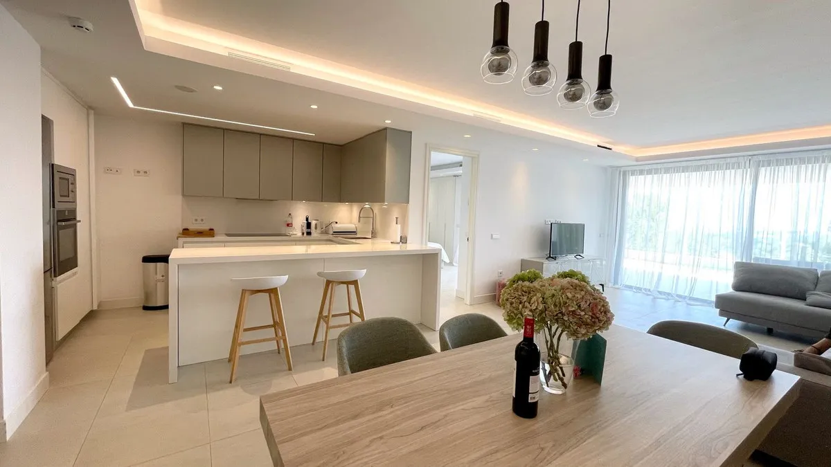 14440271-a09b-4a27-9fc3-7a9aa516be93