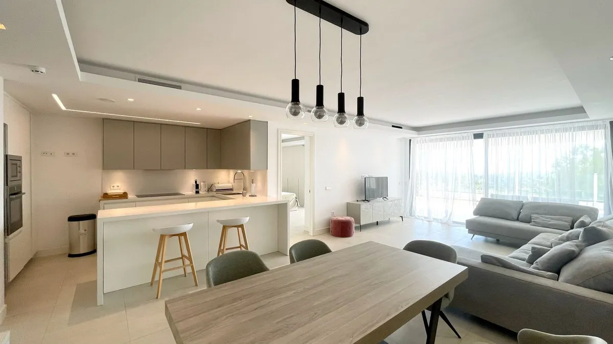 d7a92a4d-d197-4a2f-887f-a8810840f1d4