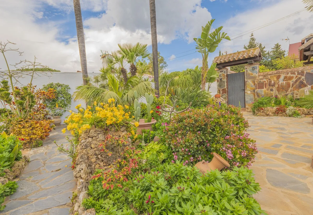 92e4a2e0-0136-406c-b620-fc754d4feb7e