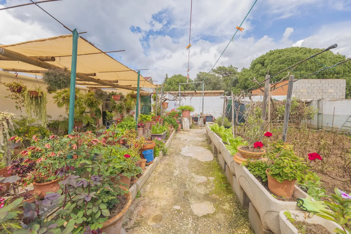 9807ed23-d710-4cca-a1ea-f5aad2f4487b