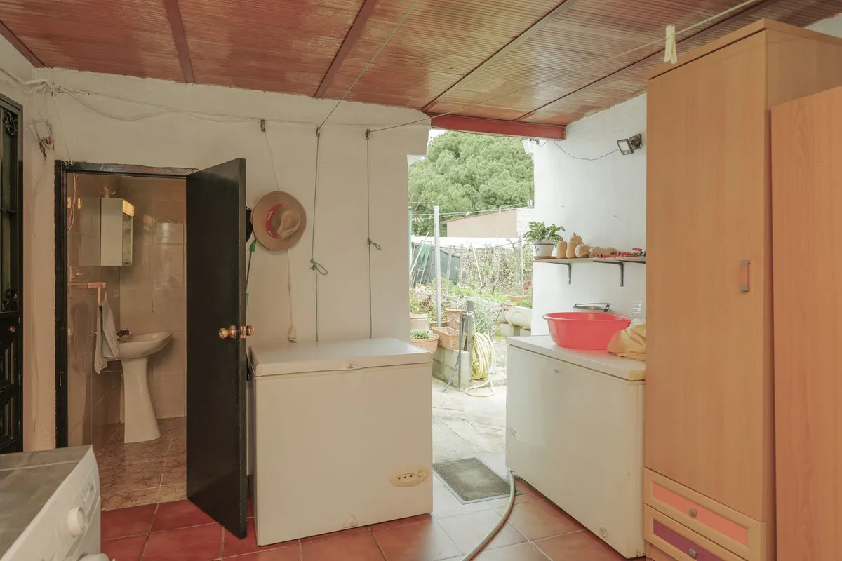 a0862c22-5f29-405e-87c0-bb6cb796d721