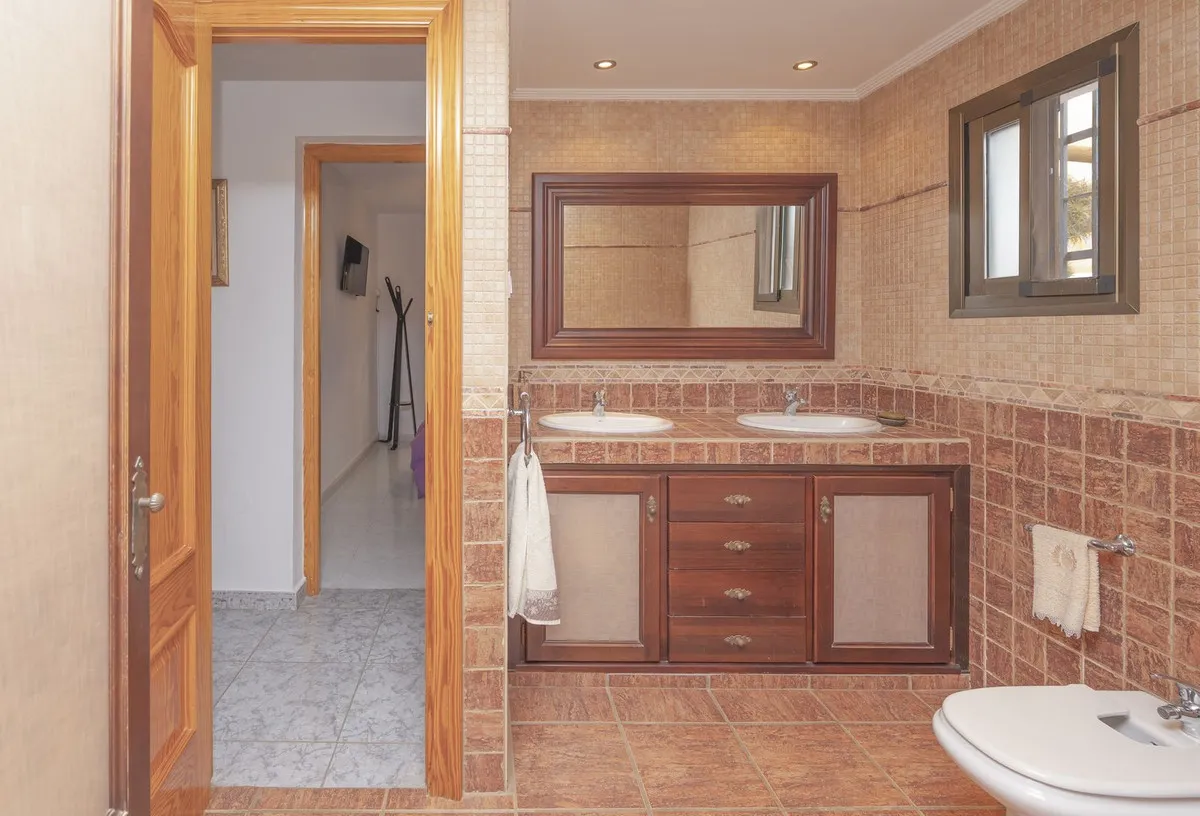 a113d9c2-10f8-462b-be44-c948b76a0225