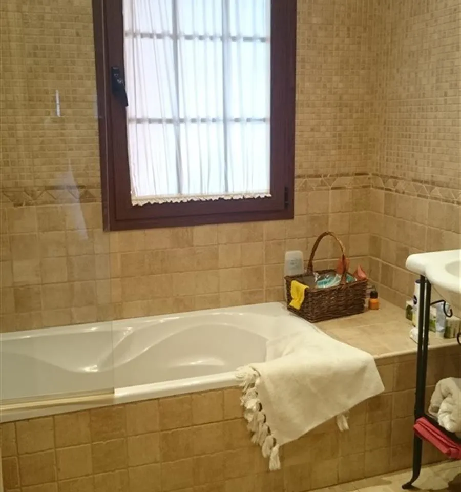 2062ce0c-51d6-4cc1-92b6-8ea18ac2e77f