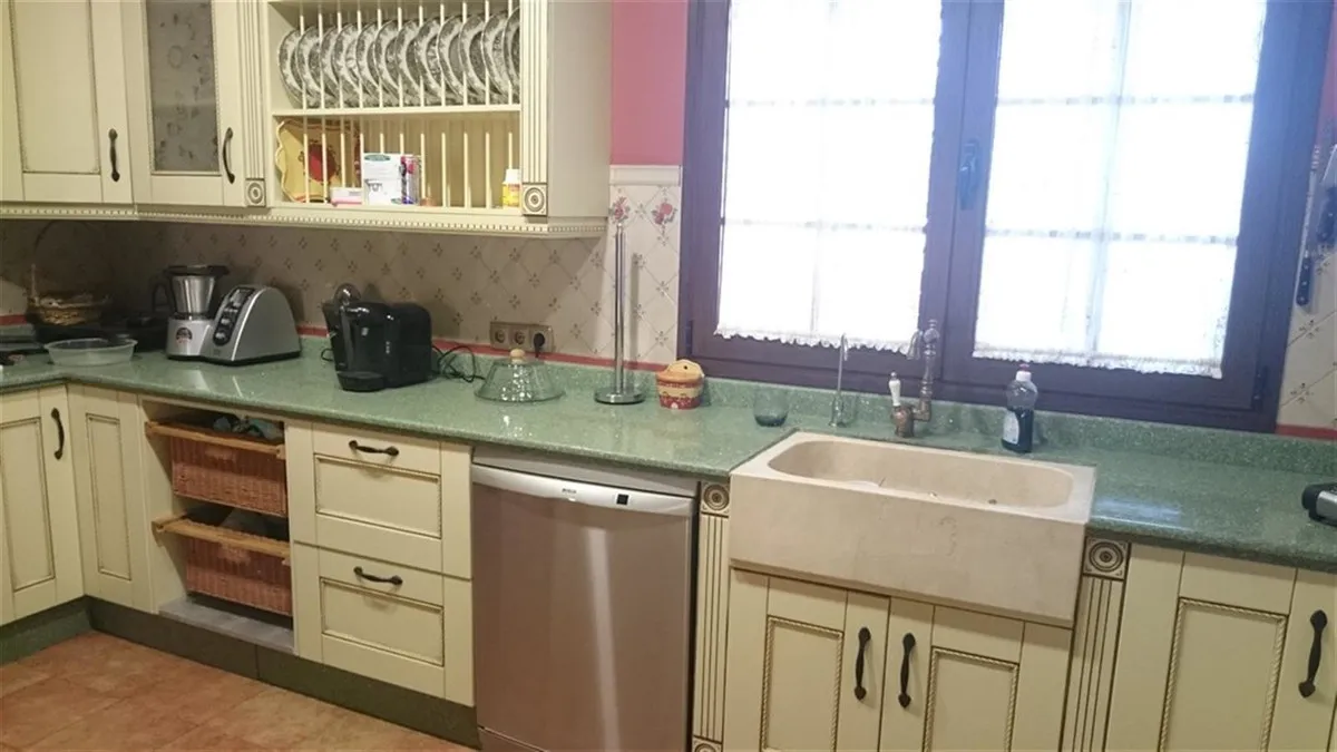 5c194f8b-05d1-485d-98b2-58f790827dd3