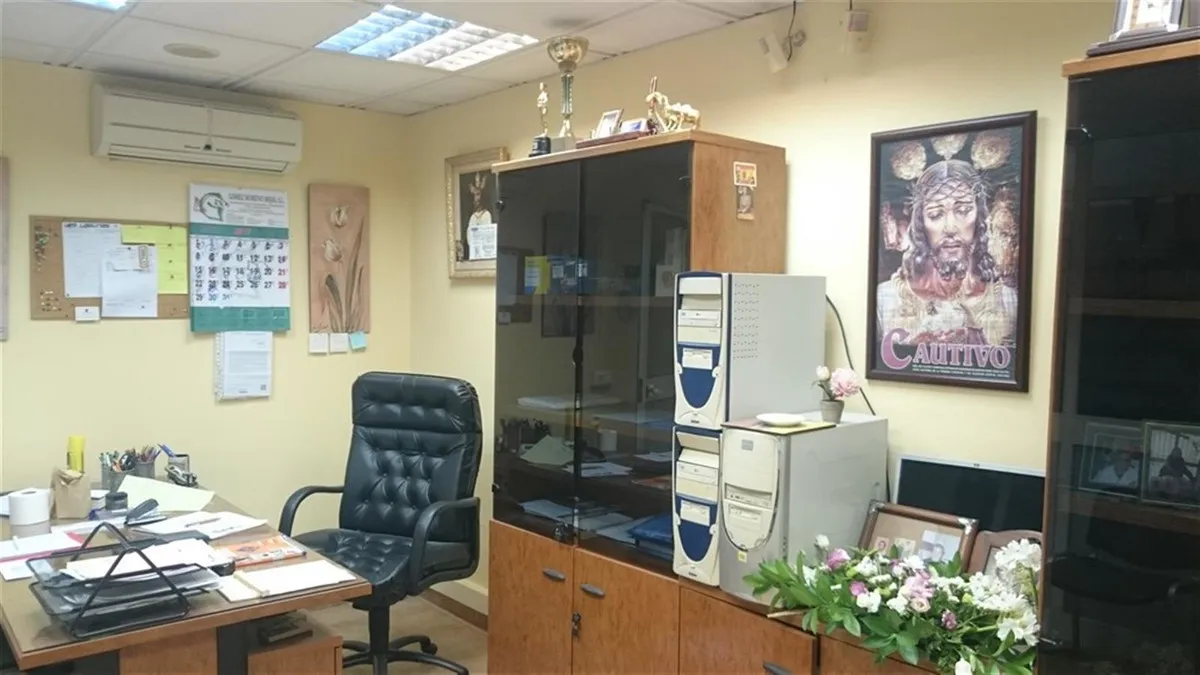 696cc3e6-59b9-42d6-a1fd-5978887cdb3b