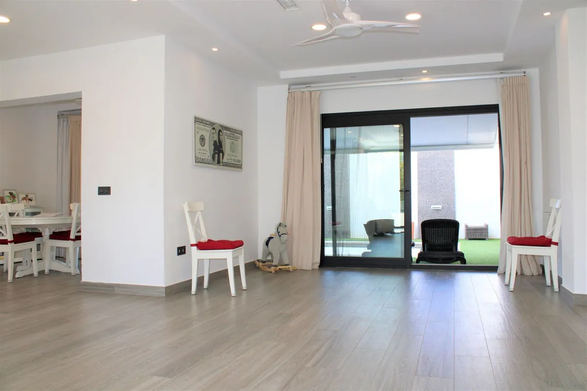 6bdf993e-415c-478a-b662-6cc265c64702