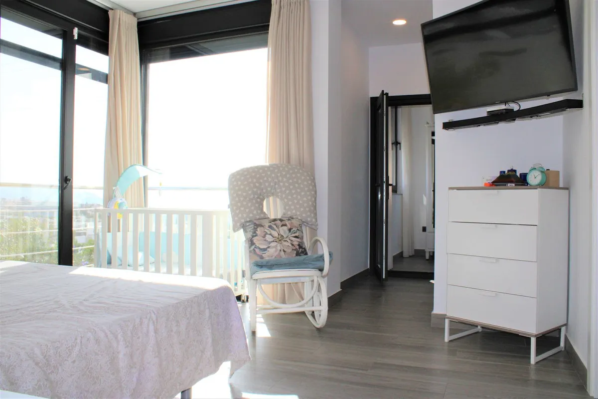 987de38f-9088-4e74-b477-45610581d73a