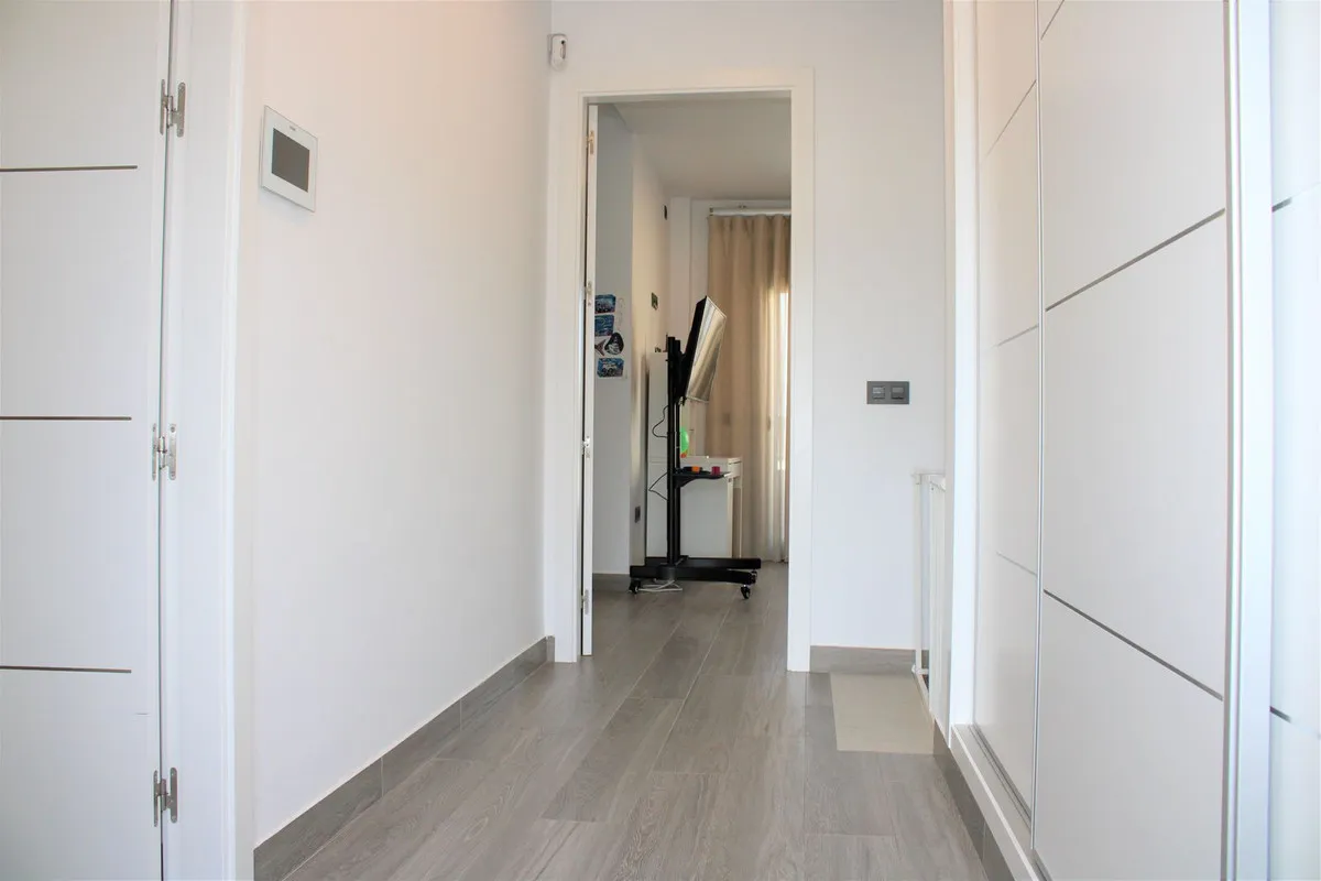 a6373f62-b61c-4256-b940-055dab27e4e1