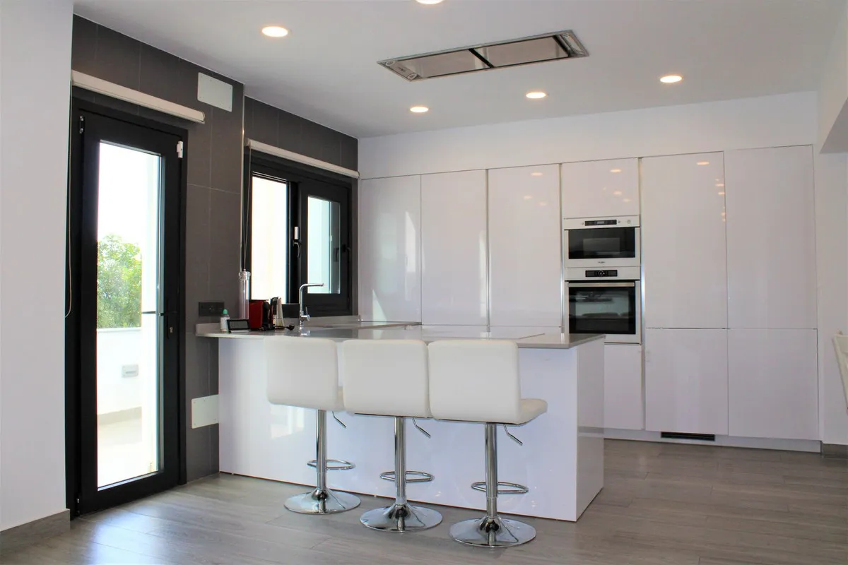 d5d8eb64-eb2e-45a2-ae63-e5665d79bd02