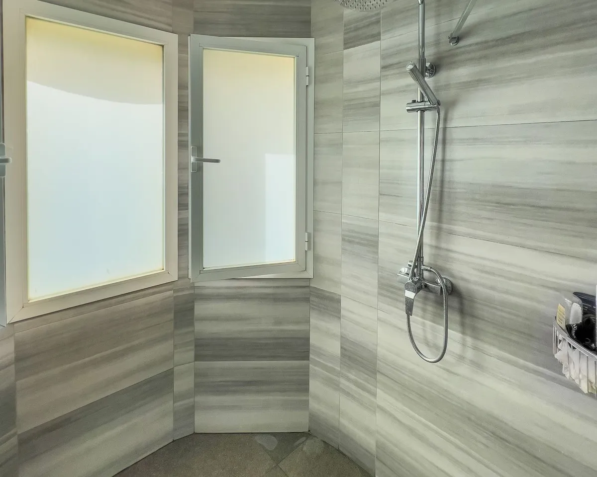 1b04b52a-b4e3-4d11-bc0d-d3b24feedaf2