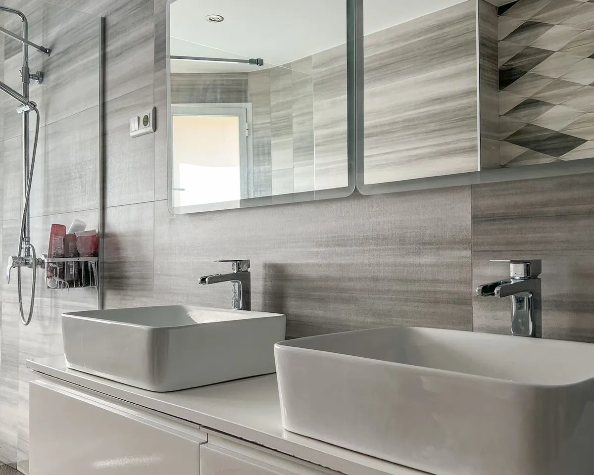 2053b711-e352-4855-abfe-75df6f4bca90