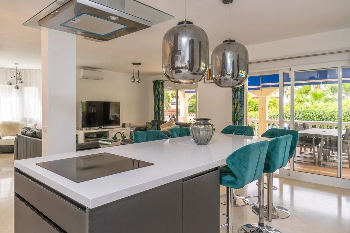 a7ae303c-013d-4f3f-a539-8543171d5bea