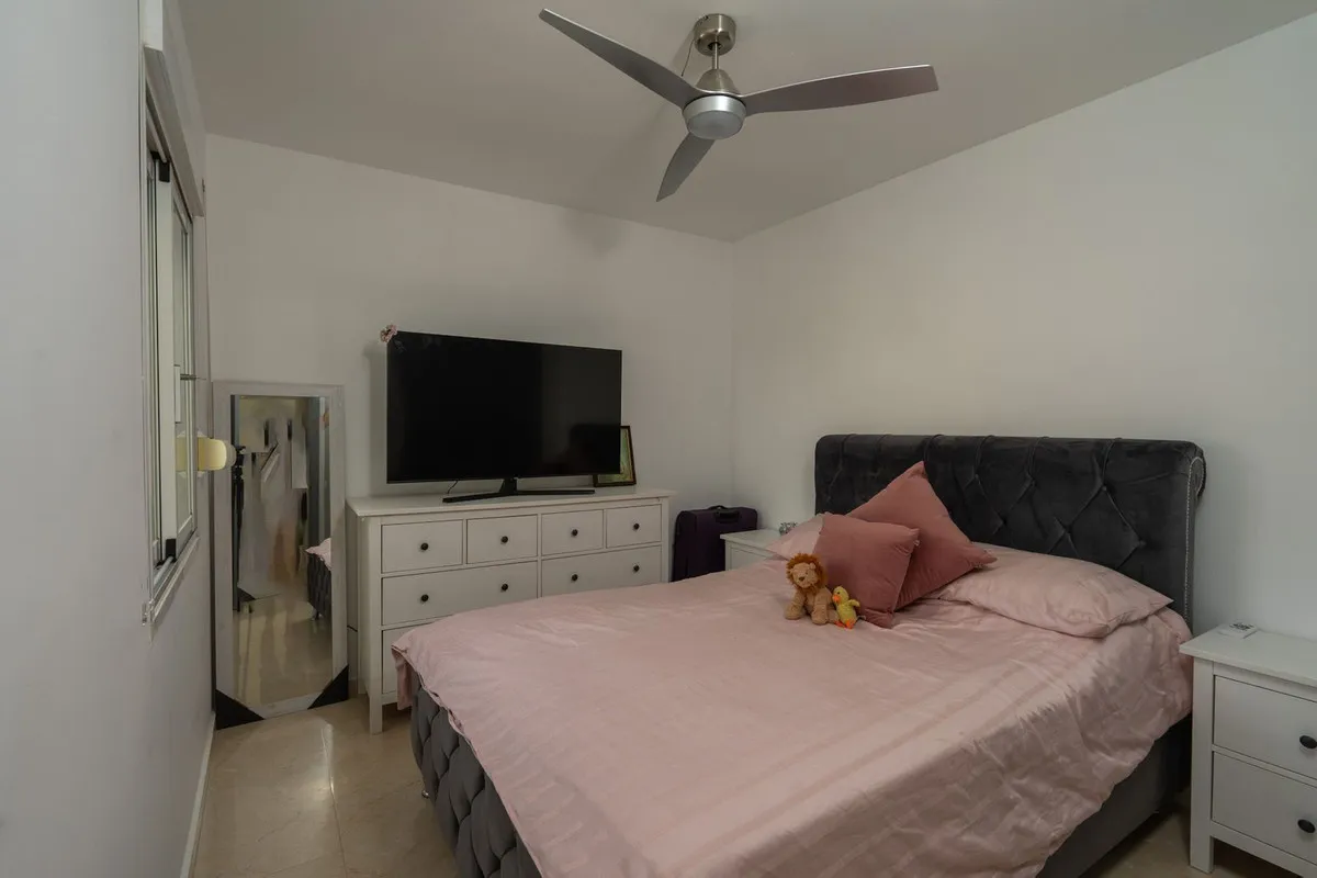 c6e773bf-2274-4b8e-bb35-f1dfe1eff73b