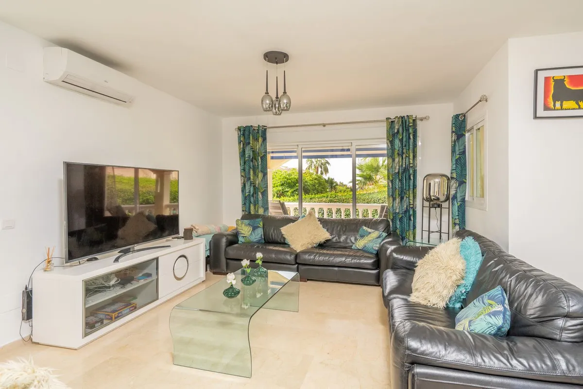 cdae76c7-581a-489d-acc7-7137e14ba7e6