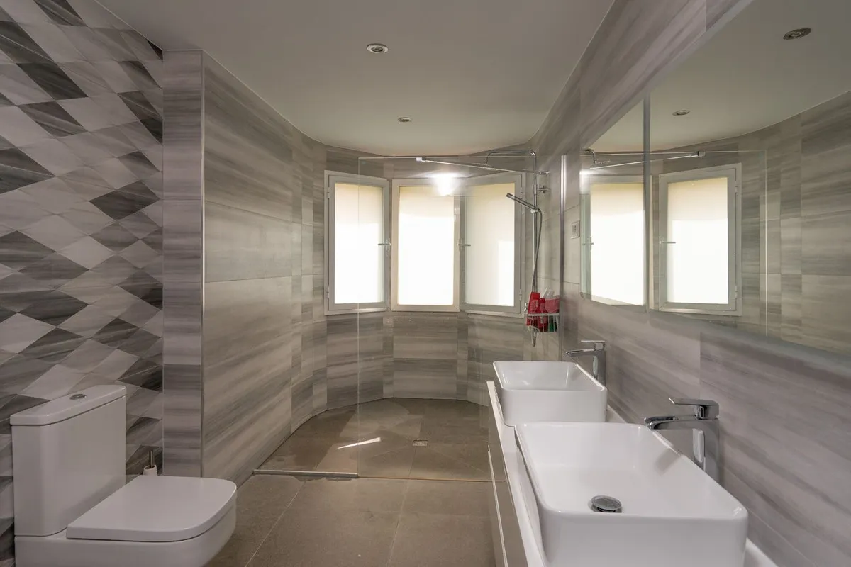 f3843719-5289-4fce-97bb-2c136c1ffe6d