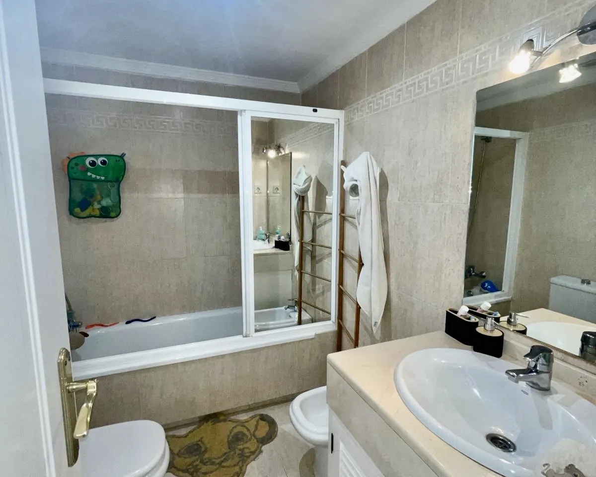 00606988-32f2-4e9e-9a8f-1ab8923d9c6e