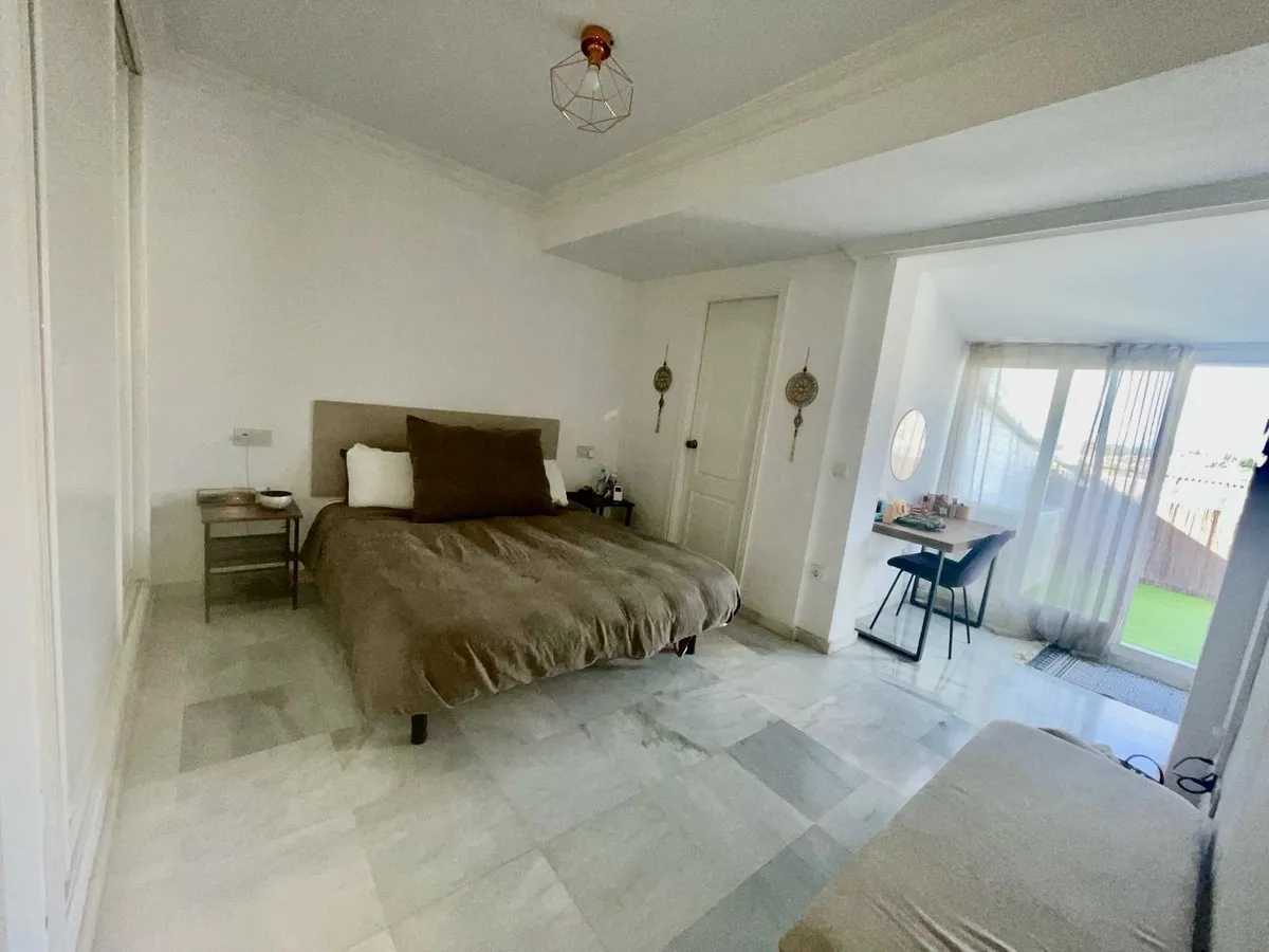 787fa085-b337-4c6e-ad4a-87c309dc8f1c