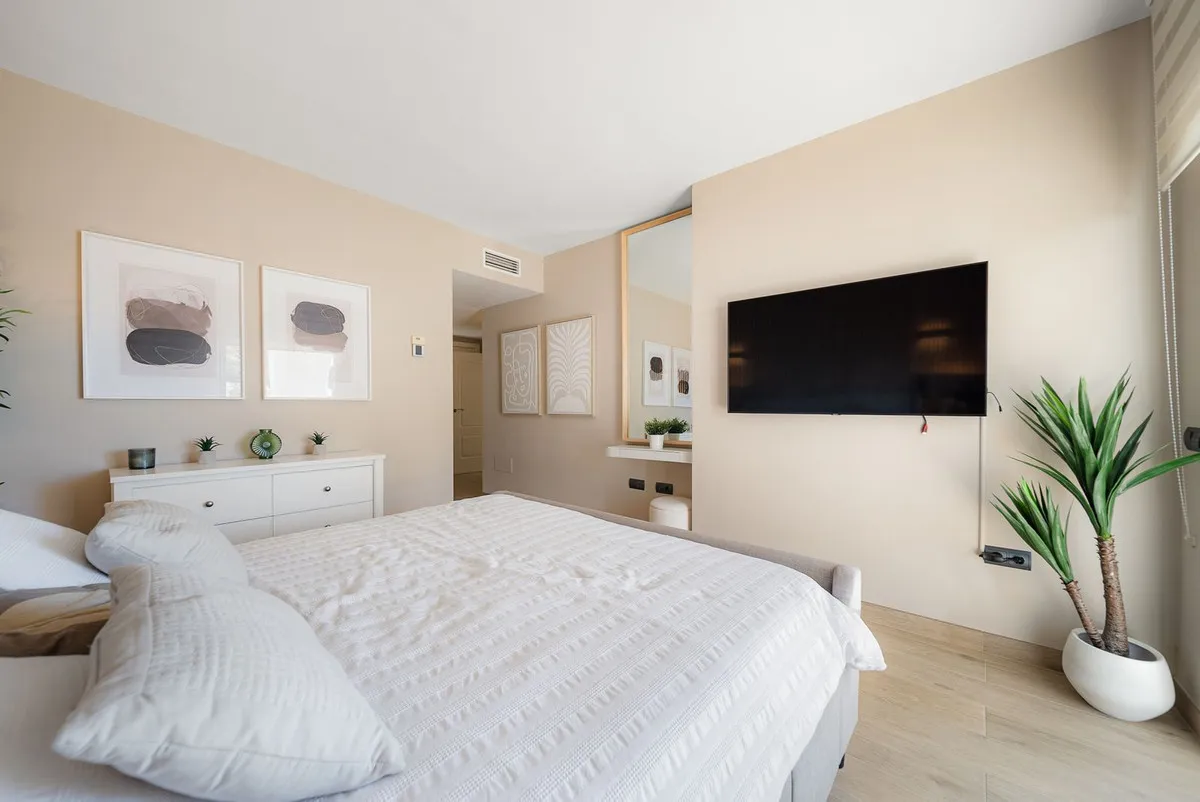 4632ae2e-48d7-4114-875b-d6f981d97e93