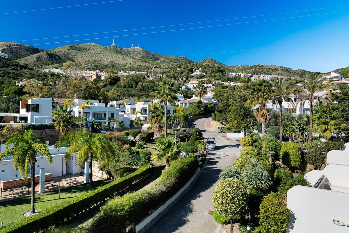 bb6915ad-b005-40d7-b322-536d71d9f2db