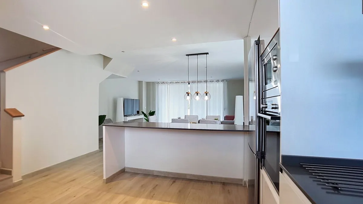 0f0fe0e2-d796-4ac3-a5e6-b14c3558b78f