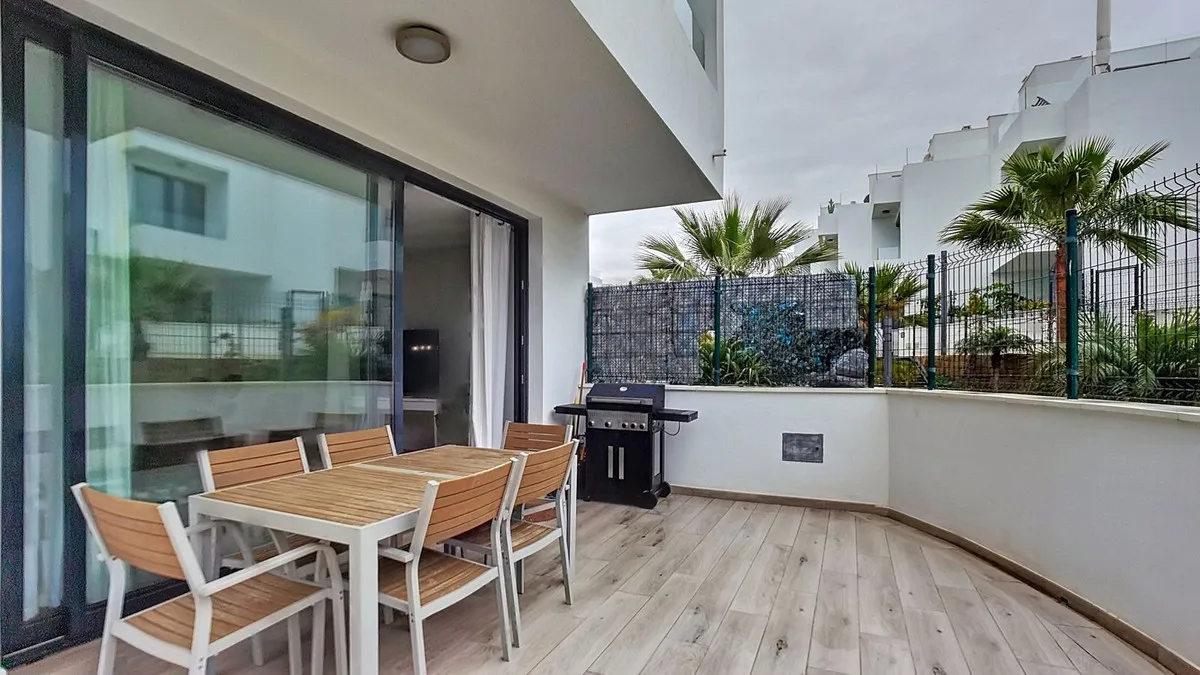 5db7f25a-56a9-4fa0-b5ee-91f52cd5375c