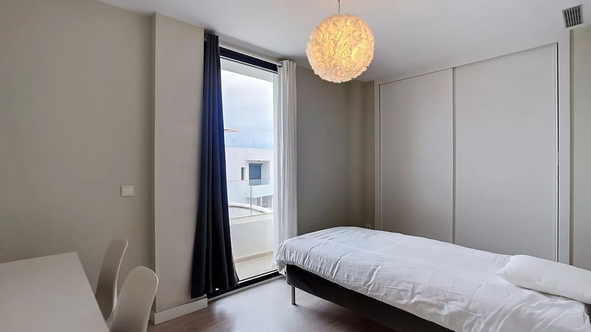 5e0e5ddf-f068-4161-b94e-e84e45578057