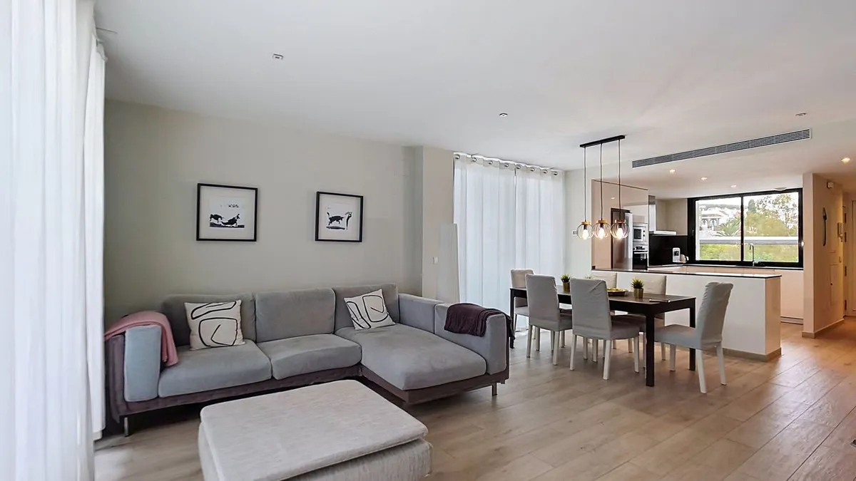 708c9bfa-bb05-4dfd-a670-0c28c73a2350