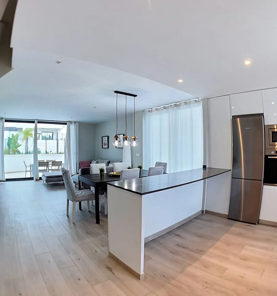 c4db8bac-7e39-4156-888f-75469abb0598