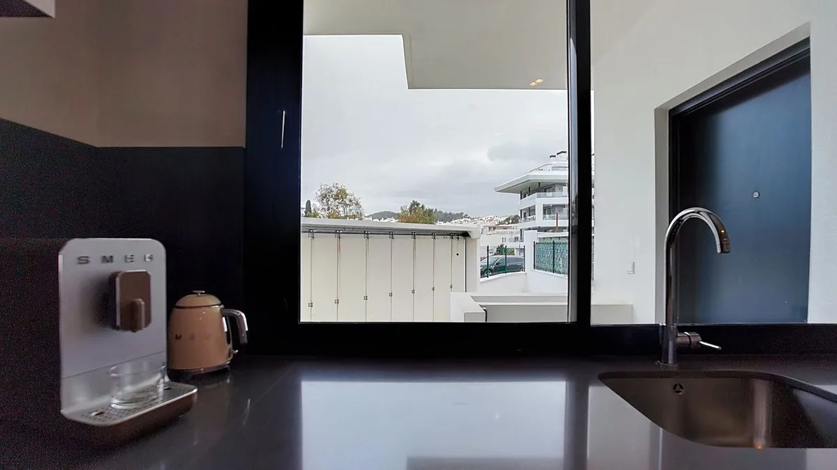 e4de39bb-5021-4150-86ca-c447115e527c