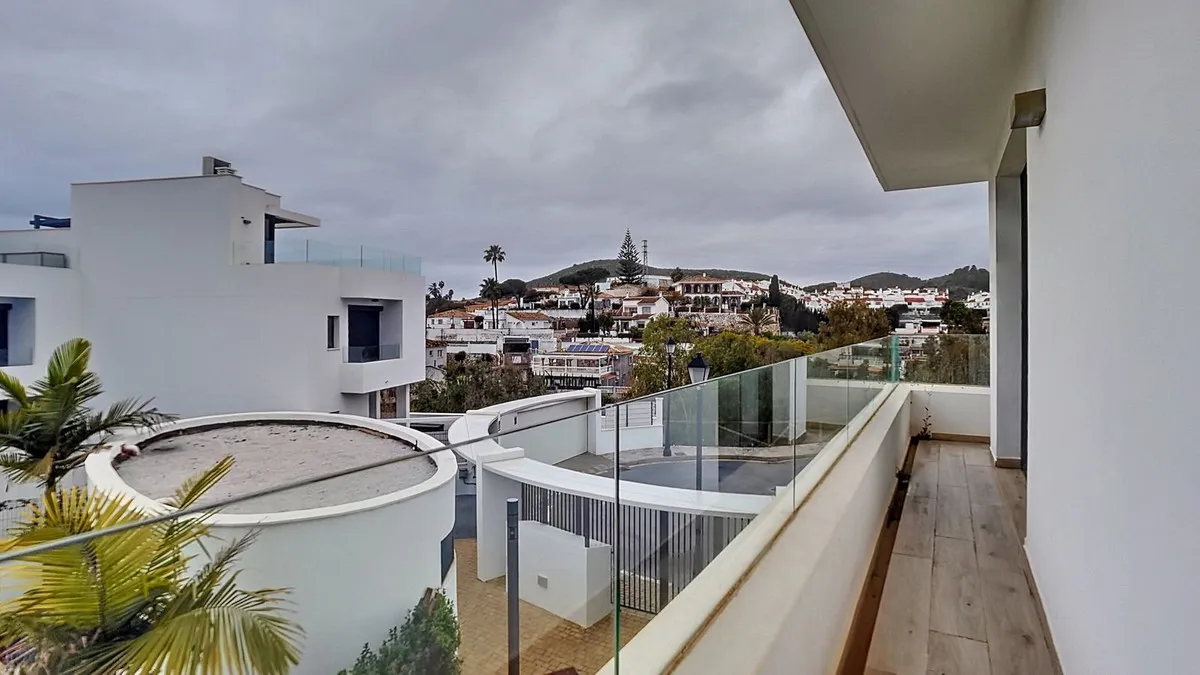 ed995be9-8ffb-4f61-bd27-4179d906f6e5