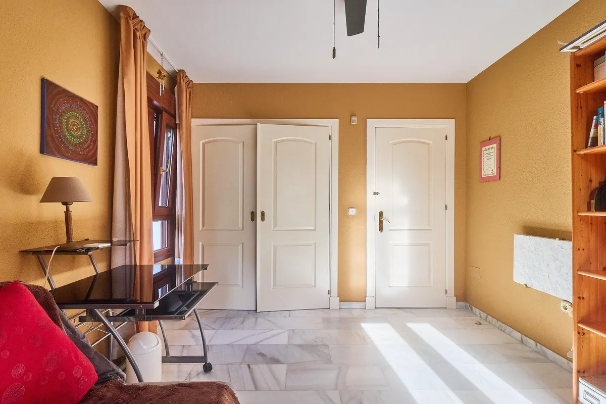 1a8a5c88-971f-4f56-9e54-b1f3046c290a