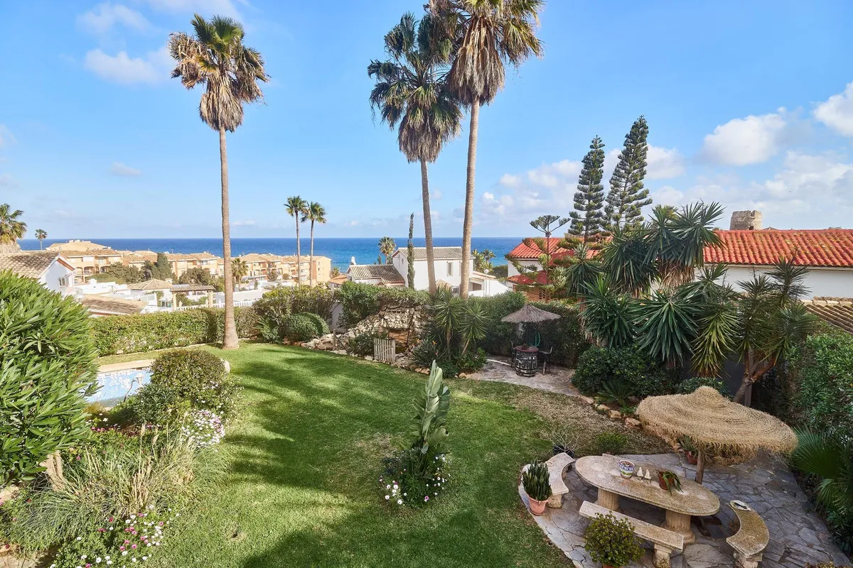 39fa7836-5aea-43c2-b358-f2f8670cb70b