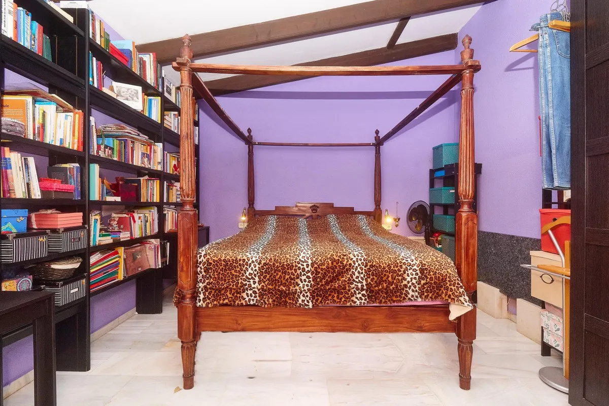 6cc3b318-d1bf-438a-be04-8cf5fba37094