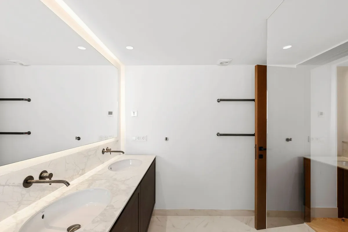 4d7b1942-9846-492b-ab66-2cfde89d5515