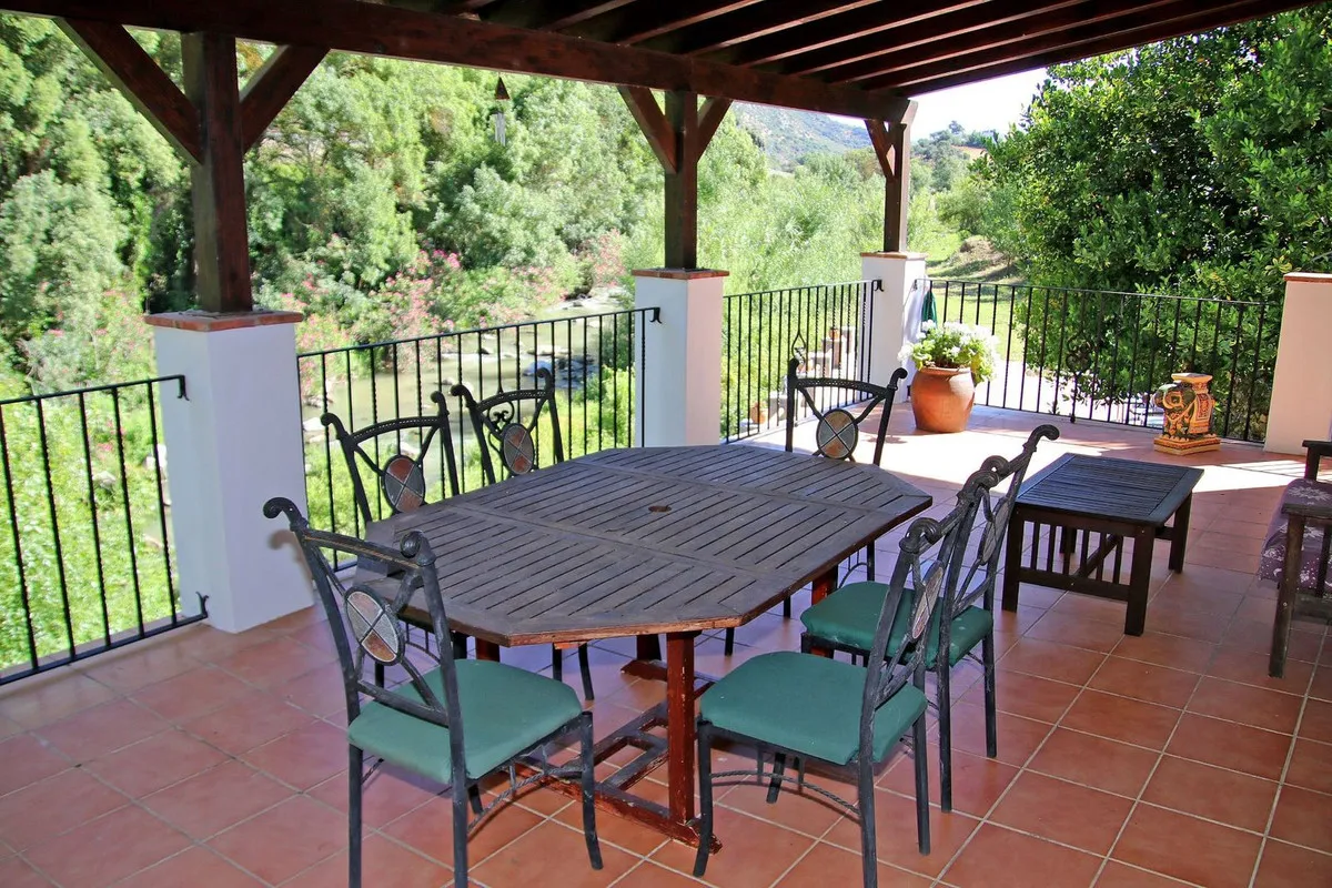 1372d1f1-e0ed-4618-b2d3-10dfd6eac9c9