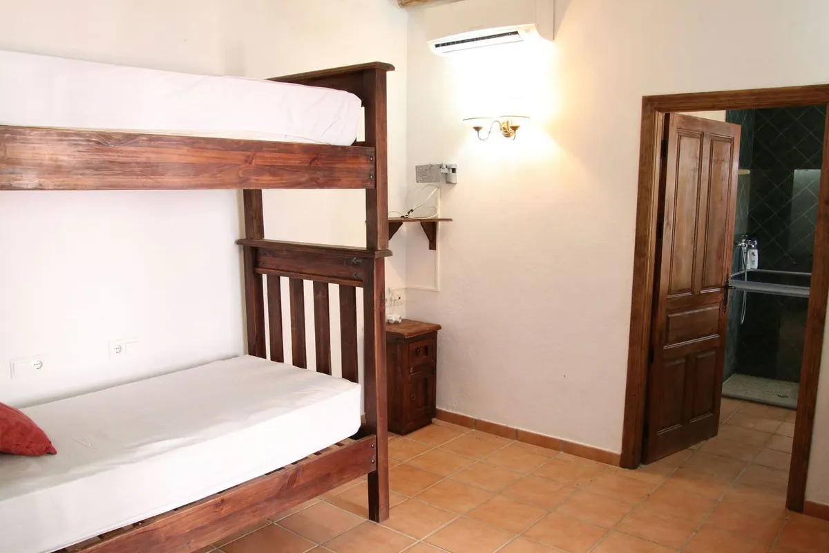 f133fb82-7686-4857-bfcd-f9b9a7f049ff