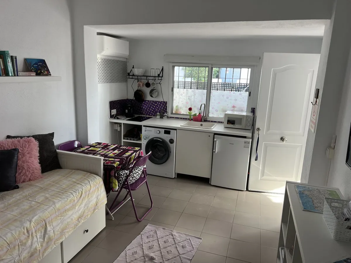 a8ad6f05-4fb0-4b6c-914a-d4ccbfc2e68f