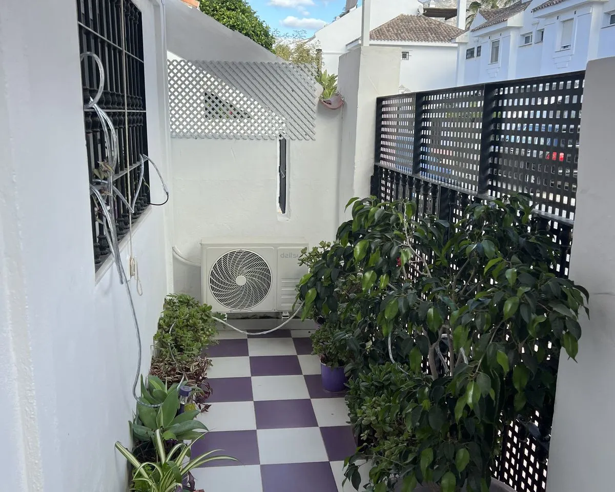 bdbd0f32-f6a5-4737-a75b-cbe034d45044