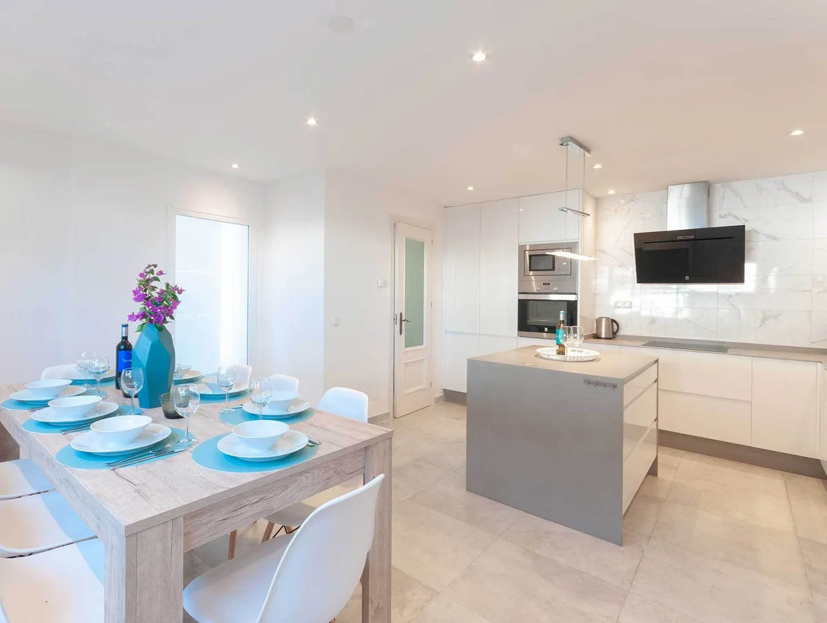 4d28e5cb-81f4-40de-8469-67d3b998ca17