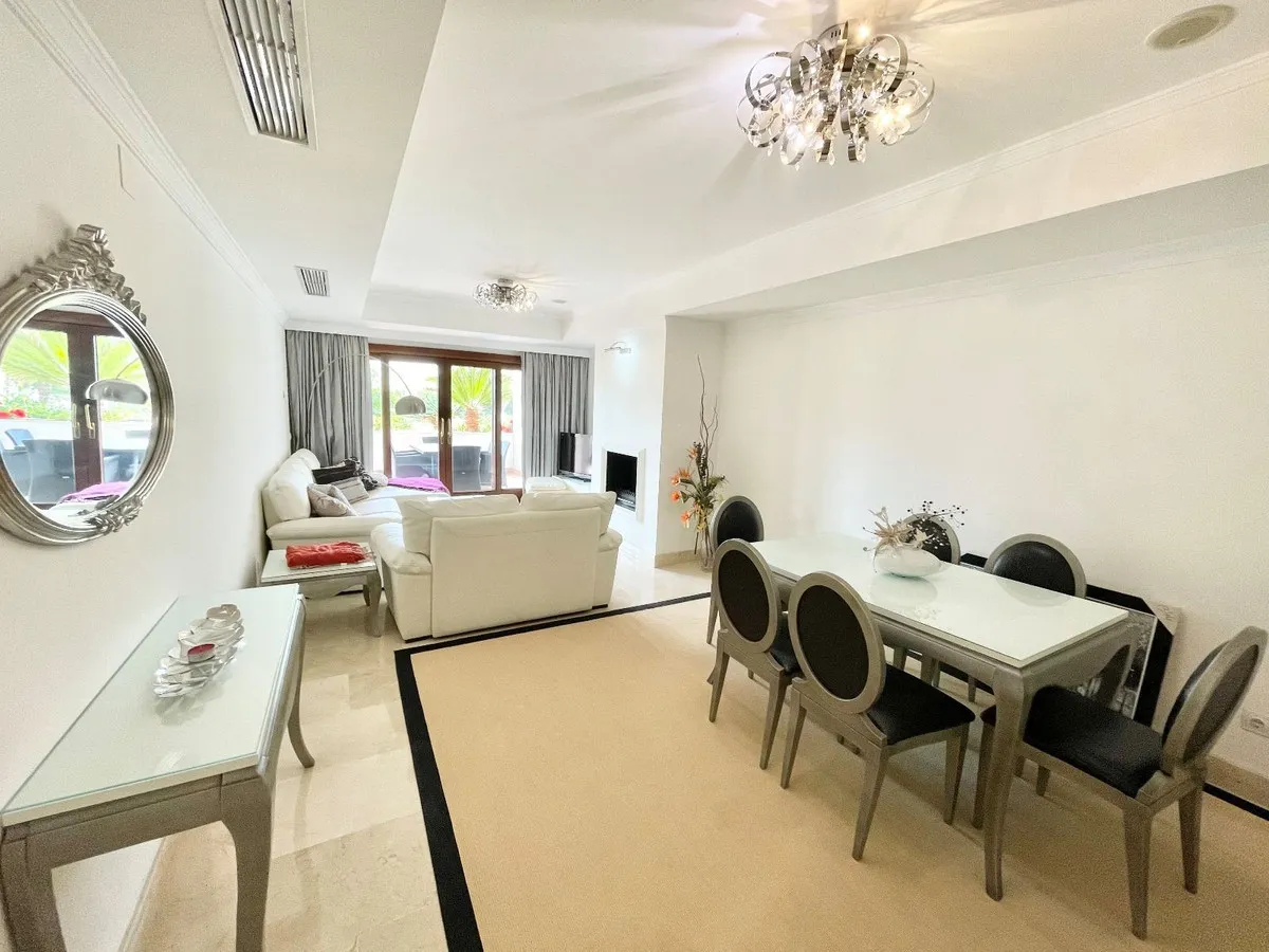 3d474993-dec7-4c40-83a3-54f477fed998