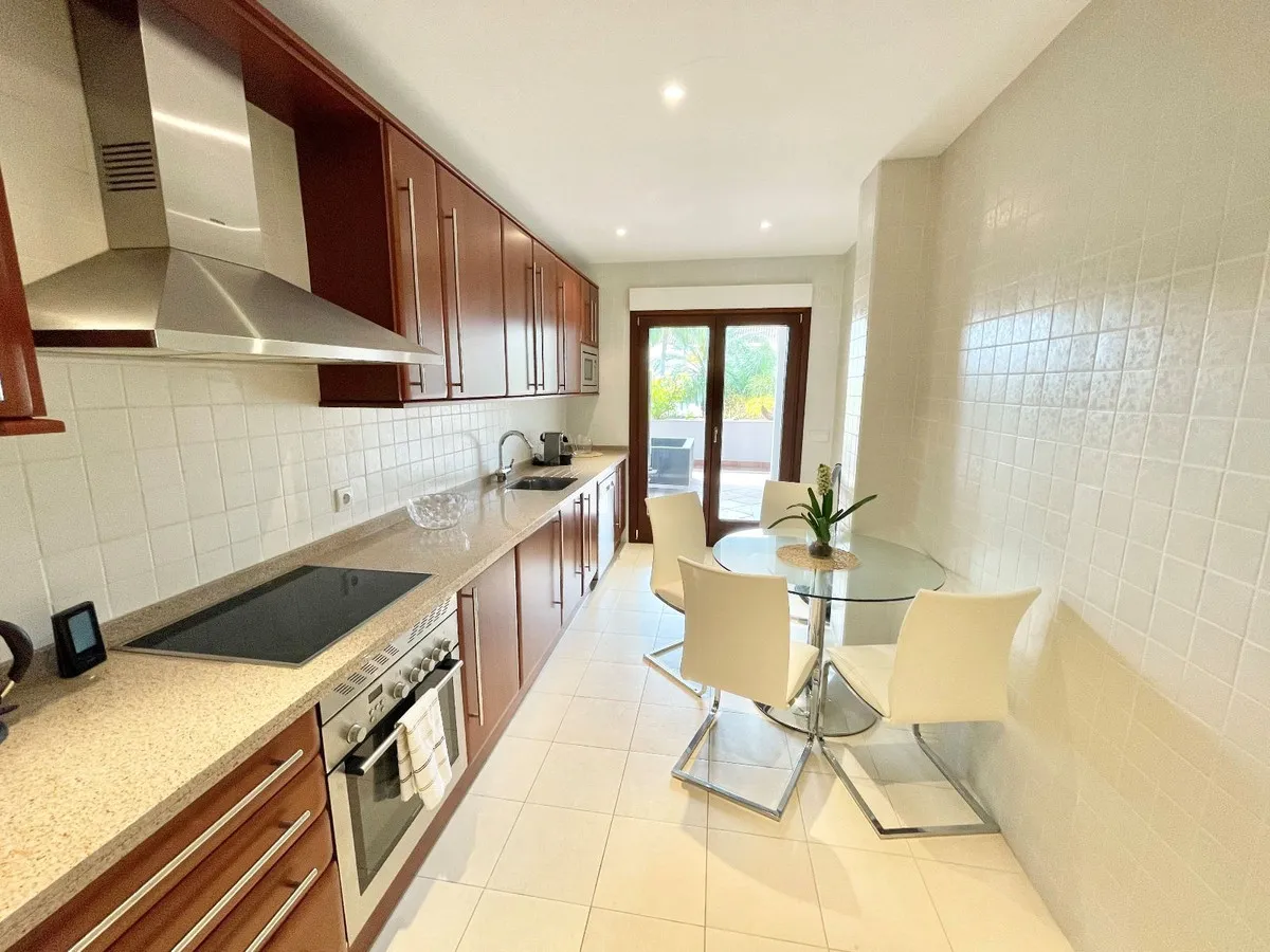 47137380-29e0-4960-a41d-c891e62b97c8