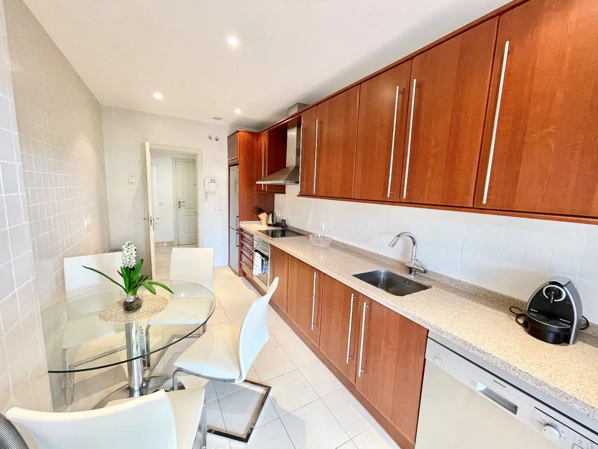 c9d0d07d-e196-4c9a-ab9d-3fb9a18fb156