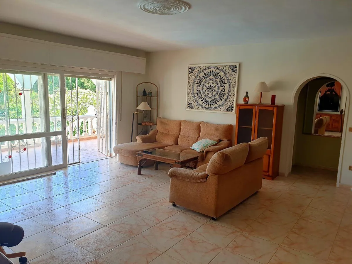 f3dd2161-8e26-4a3a-ade7-f19a95ab9996