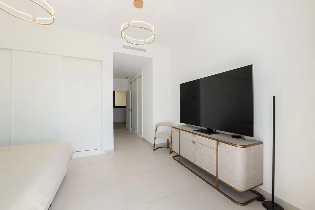 3088b1fb-8351-4432-81c9-e72e94cdb35e