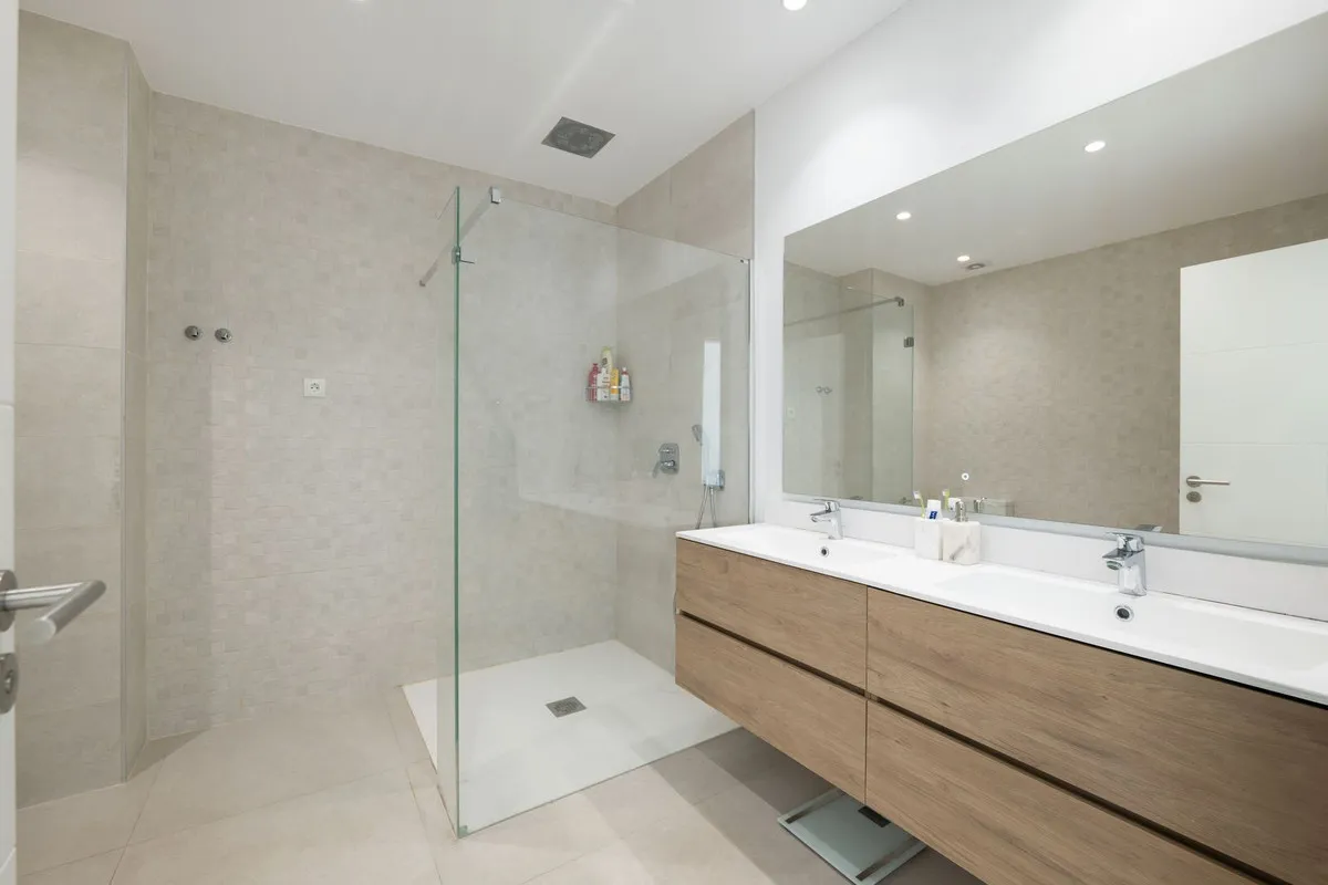 74d03f81-86c7-45bf-b5a6-3b35d174a37a