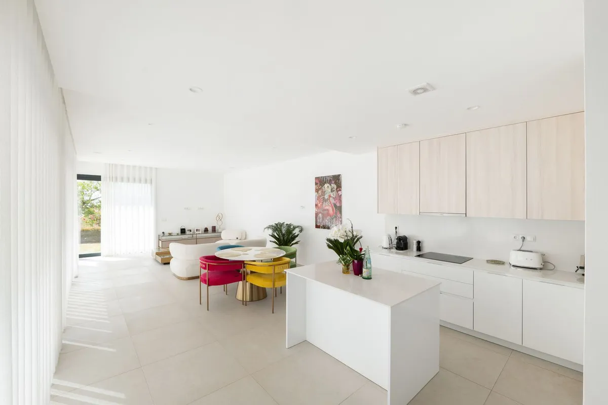 970e5a2a-9739-418e-aaeb-fd9ecedd6720