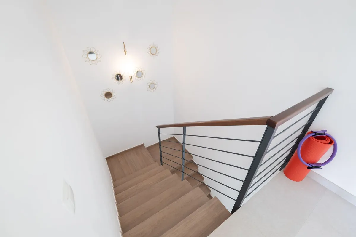 9955f3bd-57d2-41db-9d70-b2c04c7d12f1