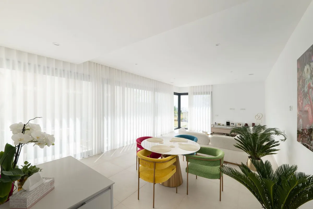 b1fe1aa7-aae7-44e8-96d5-091bcc2b8bc0